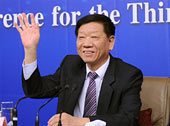 尹蔚民回應(yīng)熱點(diǎn)：就業(yè)、養(yǎng)老、延遲退休