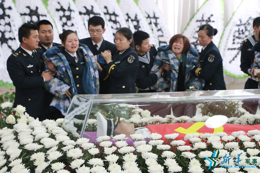 &uarr;資料圖片：張超烈士遺體告別儀式現(xiàn)場(chǎng)。