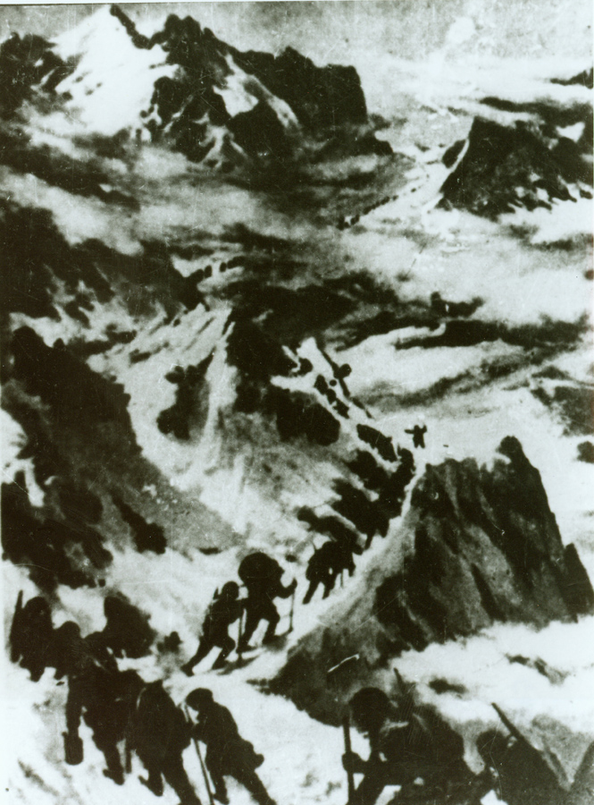 &uarr;資料圖片：紅軍過打鼓山。（圖片由陸軍第16集團軍某紅軍團提供）