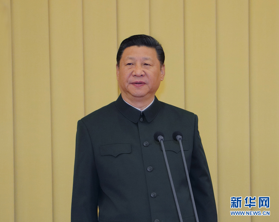 4月18日，中共中央總書記、國家主席、中央軍委主席習(xí)近平接見新調(diào)整組建軍級單位主官，并對各單位發(fā)布訓(xùn)令。這是習(xí)近平在發(fā)布訓(xùn)令。新華社記者 李剛 攝