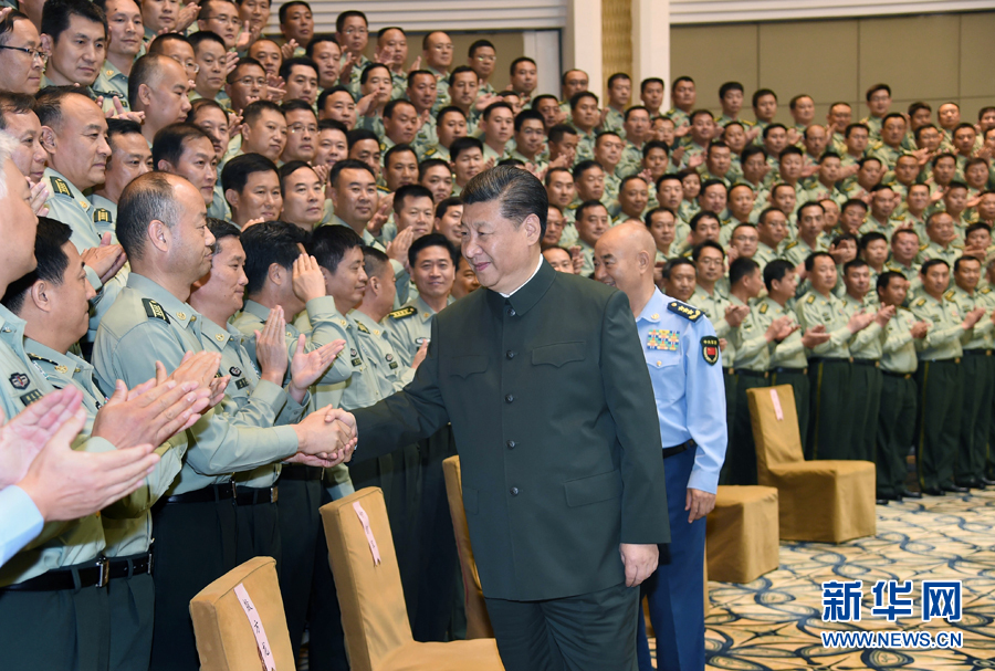 6月22日，正在山西省考察工作的中共中央總書記、國家主席、中央軍委主席習(xí)近平在太原接見駐晉部隊(duì)師以上領(lǐng)導(dǎo)干部和建制團(tuán)單位主官。新華社記者 琚振華 攝