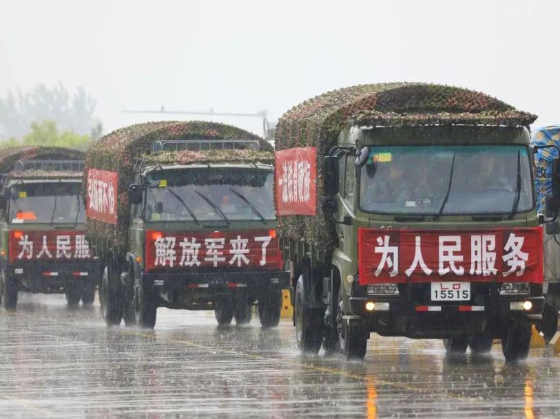 從抗洪救災(zāi)看這支軍隊的&ldquo;變&rdquo;與&ldquo;不變&rdquo;