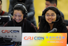 她們，因?yàn)閮蓵?huì)工作忙碌著美麗著