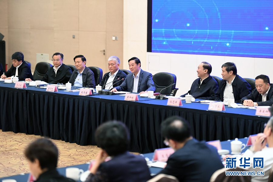5月11日，中宣部在深圳召開深化文化體制改革座談會。中共中央政治局委員、中央書記處書記、中宣部部長劉奇葆出席會議并講話。 新華社記者張領(lǐng) 攝