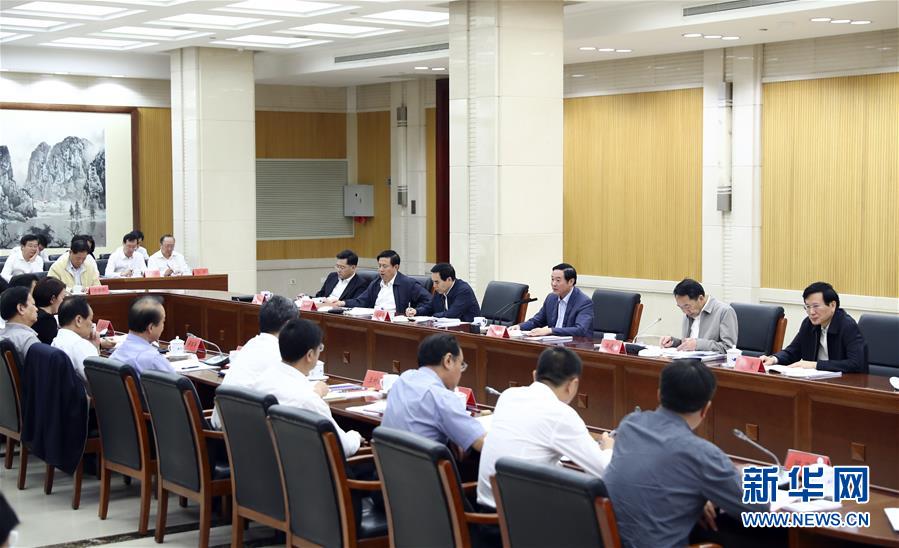 9月21日，中宣部在北京召開中央媒體駐外機(jī)構(gòu)外宣工作座談會(huì)。中共中央政治局委員、中央書記處書記、中宣部部長劉奇葆出席座談會(huì)并講話。新華社記者 謝環(huán)馳 攝 