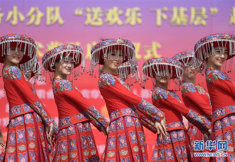 （新華全媒頭條&middot;兩會精神看落實(shí)&middot;圖文互動）（1）把握時代脈搏　聆聽時代聲音&mdash;&mdash;落實(shí)全國兩會精神堅(jiān)定文化自信述評