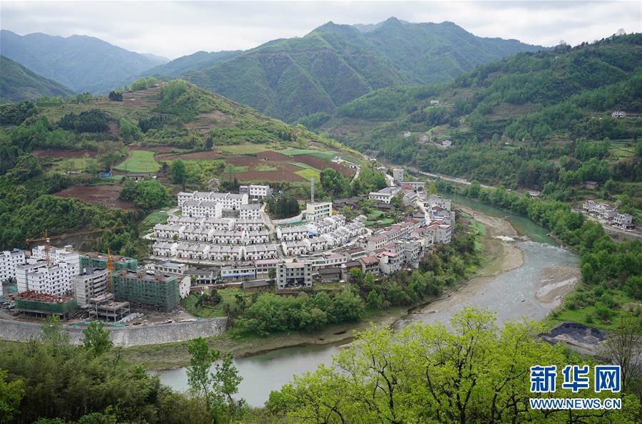 （走基層 聽民聲&middot;圖文互動(dòng)）（1）電商扶貧 讓陜西山區(qū)農(nóng)業(yè)擁抱&ldquo;藍(lán)海&rdquo;