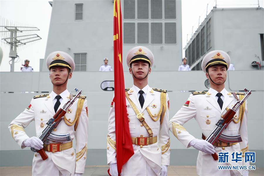（新華全媒頭條&middot;人民海軍70年&middot;圖文互動(dòng)）（1）奏響新時(shí)代海上和平樂章&mdash;&mdash;人民海軍成立70周年海上閱兵活動(dòng)紀(jì)實(shí)