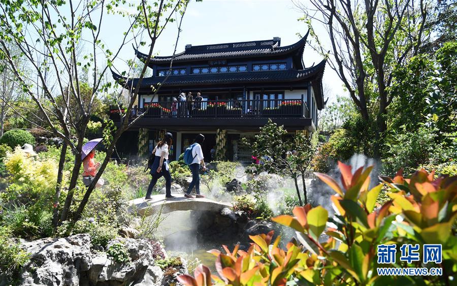 （在習(xí)近平新時(shí)代中國特色社會(huì)主義思想指引下&mdash;&mdash;新時(shí)代新作為新篇章&middot;圖文互動(dòng)）（5）從世園會(huì)&ldquo;看&rdquo;中國綠色發(fā)展之路&mdash;&mdash;寫在北京世園會(huì)&ldquo;中國國家館日&rdquo;到來之際