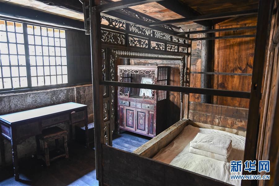 （壯麗70年&middot;奮斗新時代&mdash;&mdash;記者再走長征路&middot;圖文互動）（5）手捧棉被憶紅軍：走了那么多年，我們都念他們的好
