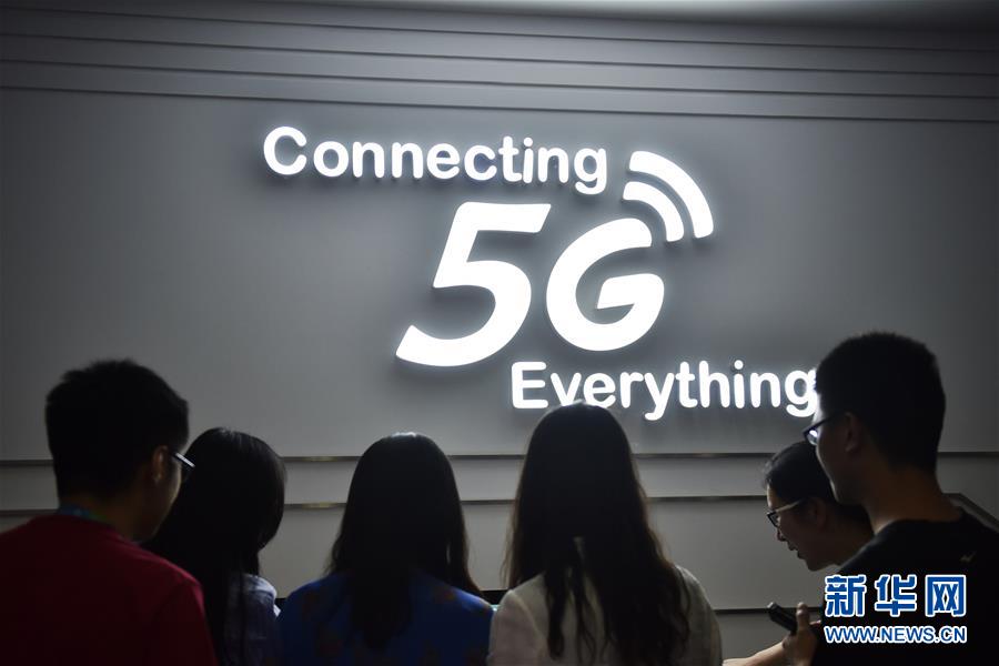 （新華全媒頭條&middot;圖文互動）（8）天翻地覆慨而慷&mdash;&mdash;從慶祝中華人民共和國成立70周年大型成就展看新中國光輝歷程