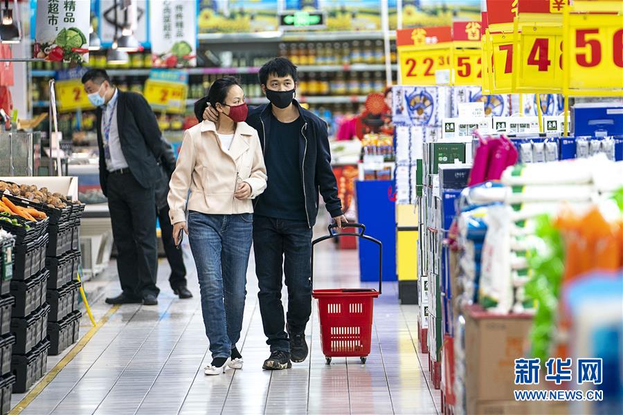 （新華全媒頭條&middot;圖文互動）（11）在艱難中重啟 在陣痛中復(fù)蘇&mdash;&mdash;湖北推動安全有序復(fù)工復(fù)產(chǎn)掃描