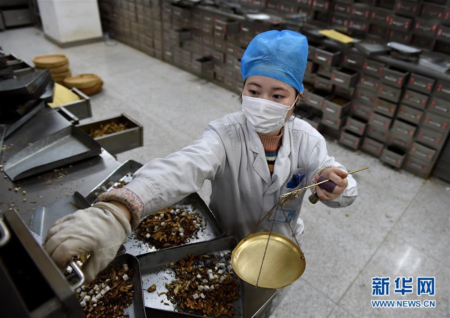 （聚焦疫情防控&middot;圖文互動）（14）分秒必爭！一切為了治病救人&mdash;&mdash;中國抗疫生命至上的生動實踐