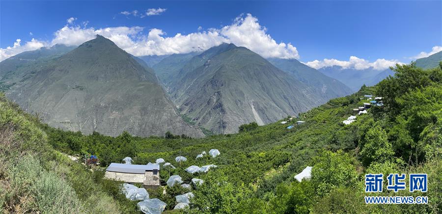 （圖文互動）（1）雪山草地展新貌&mdash;&mdash;四川阿壩州脫貧奔小康紀(jì)實