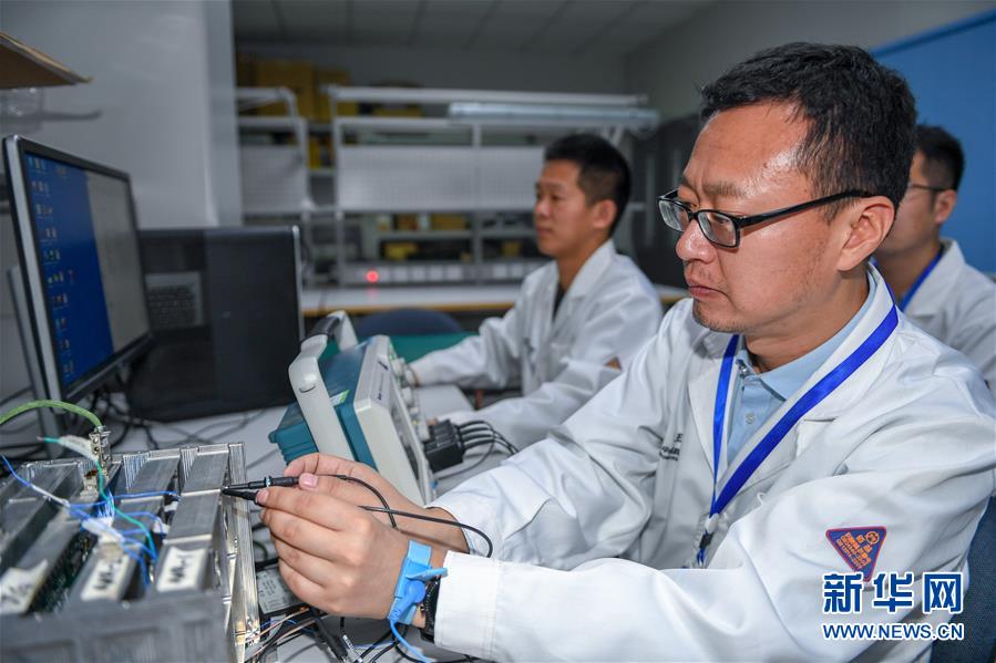 （在習近平新時代中國特色社會主義思想指引下&mdash;&mdash;新時代新作為新篇章&middot;習近平總書記關(guān)切事&middot;圖文互動）（3）終不悔為國為民，攀高峰只爭朝夕&mdash;&mdash;來自科學家們的動人故事