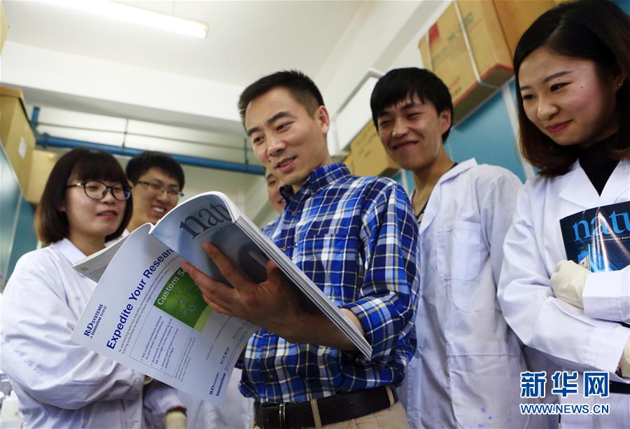 （在習近平新時代中國特色社會主義思想指引下&mdash;&mdash;新時代新作為新篇章&middot;習近平總書記關(guān)切事&middot;圖文互動）（4）終不悔為國為民，攀高峰只爭朝夕&mdash;&mdash;來自科學家們的動人故事