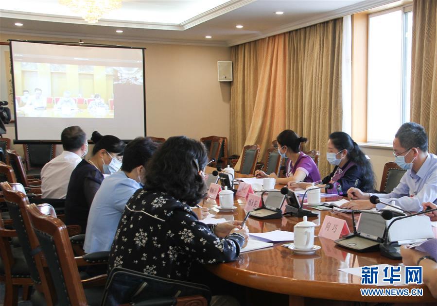 （新華全媒頭條&middot;兩會(huì)特別報(bào)道&middot;圖文互動(dòng)）（7）凝聚起決戰(zhàn)決勝的人民偉力&mdash;&mdash;2020年全國(guó)兩會(huì)巡禮