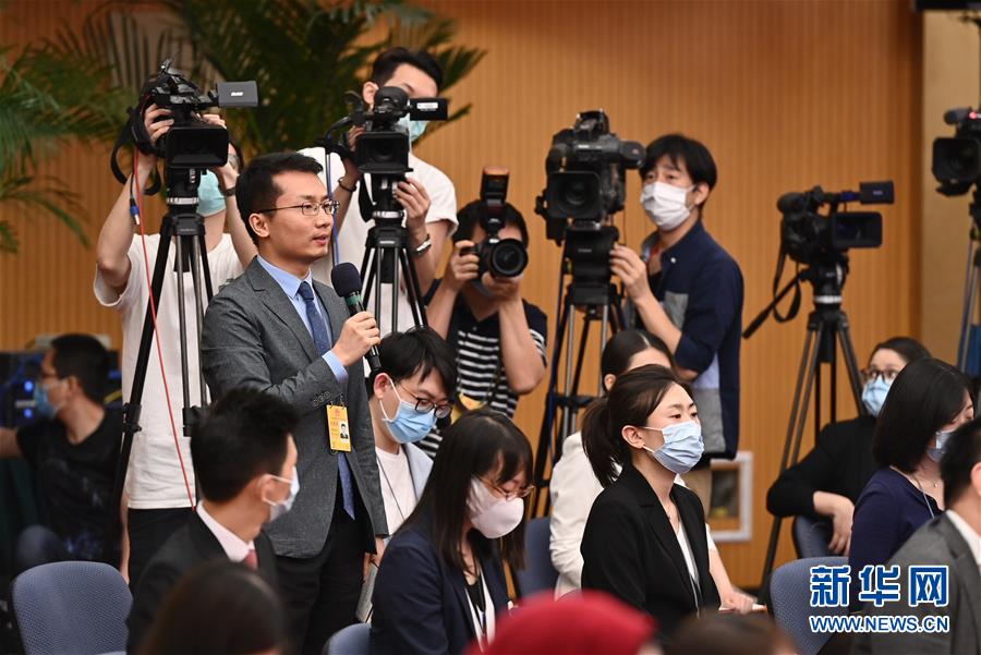 （兩會&middot;XHDW）（18）李克強出席記者會并回答中外記者提問