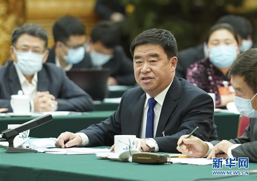 （新華全媒頭條&middot;圖文互動(dòng)）（6）從人民中汲取磅礴力量&mdash;&mdash;習(xí)近平總書(shū)記同出席2020年全國(guó)兩會(huì)人大代表、政協(xié)委員共商國(guó)是紀(jì)實(shí)