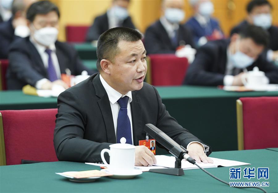 （新華全媒頭條&middot;圖文互動(dòng)）（11）從人民中汲取磅礴力量&mdash;&mdash;習(xí)近平總書(shū)記同出席2020年全國(guó)兩會(huì)人大代表、政協(xié)委員共商國(guó)是紀(jì)實(shí)