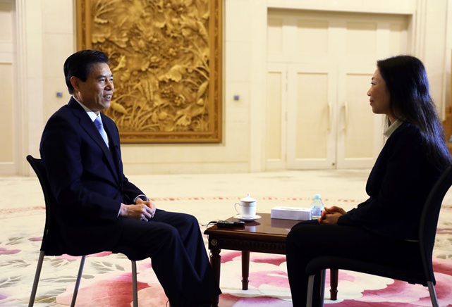繼續(xù)支持有實(shí)力、有信譽(yù)的民營企業(yè)走出去