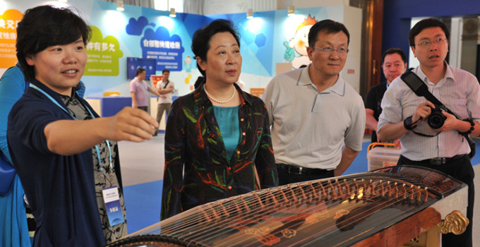 北京市市科委主任閆傲霜、副主任朱世龍檢查2015年科技周主場(chǎng)籌備工作