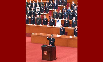習(xí)近平當(dāng)選國(guó)家主席、中央軍委主席
