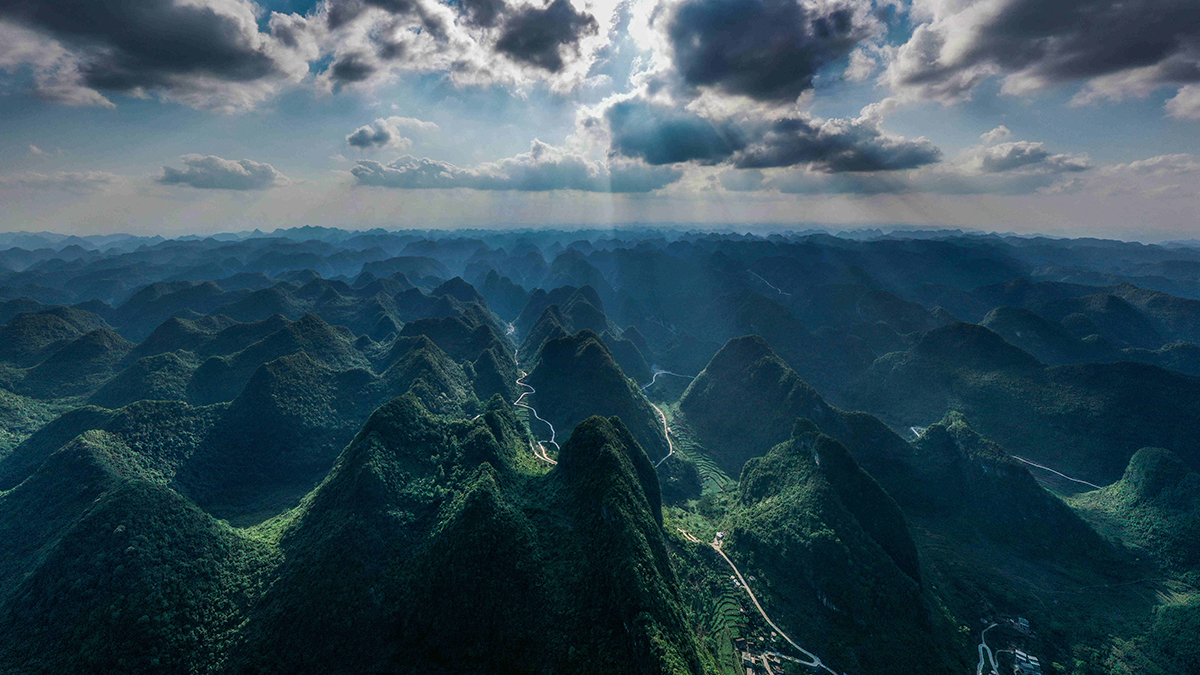 &ldquo;玉帶&rdquo;繞青山 &ldquo;萬弄&rdquo;換新顏&mdash;&mdash;七百弄&ldquo;精準(zhǔn)扶貧&rdquo;的&ldquo;5年答卷&rdquo;