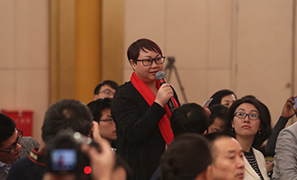 俄羅斯金磚電視臺、阿爾法電視臺記者提問