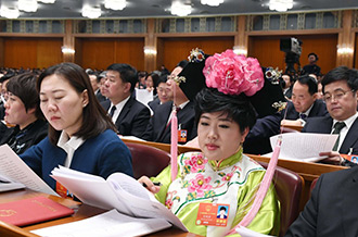 全國人大代表孫艷玲：做好非遺事業(yè)，讓古老技藝活起來