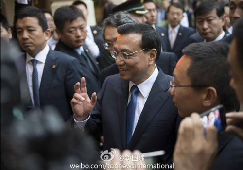 李克強：在非中企了解當?shù)匚幕拍茉「?。圖片來源：&ldquo;新國際&rdquo;微博。