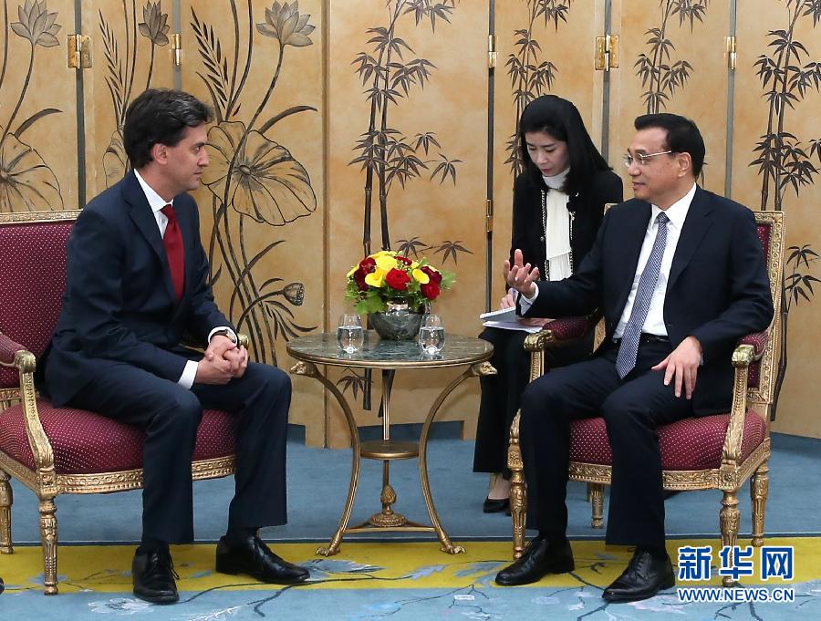 6月18日，國務(wù)院總理李克強(qiáng)在倫敦會(huì)見英國工黨領(lǐng)袖埃德&middot;米利班德。新華社記者 龐興雷 攝