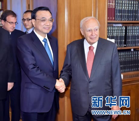 6月20日，國務(wù)院總理李克強(qiáng)在雅典總統(tǒng)府會(huì)見希臘總統(tǒng)帕普利亞斯。 新華社記者 李濤 攝