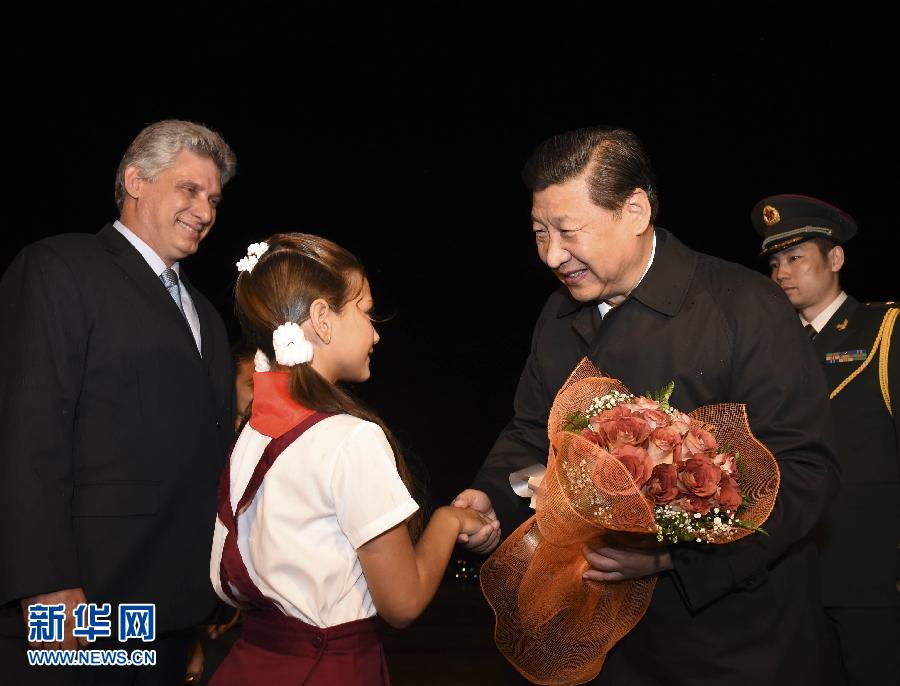 當(dāng)?shù)貢r(shí)間7月21日晚9時(shí)許，國(guó)家主席習(xí)近平乘坐的專(zhuān)機(jī)抵達(dá)哈瓦那何塞&middot;馬蒂?lài)?guó)際機(jī)場(chǎng)，開(kāi)始對(duì)古巴進(jìn)行國(guó)事訪(fǎng)問(wèn)。新華社記者李學(xué)仁攝