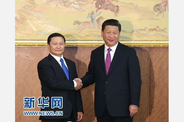 8月22日，國家主席習(xí)近平在烏蘭巴托會(huì)見蒙古國總理阿勒坦呼亞格。 新華社記者龐興雷攝 
