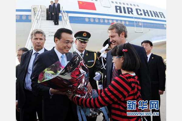 10月14日，國務院總理李克強乘專機抵達羅馬，開始對意大利進行正式訪問。新華社記者 饒愛民 攝