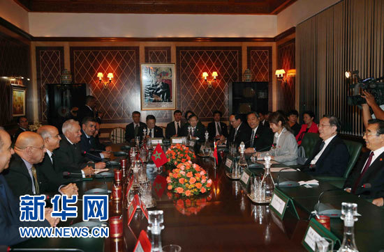 11月3日，中國(guó)全國(guó)政協(xié)主席俞正聲在拉巴特與摩洛哥參議長(zhǎng)比亞迪拉進(jìn)行會(huì)談。 新華社記者 劉衛(wèi)兵 攝
