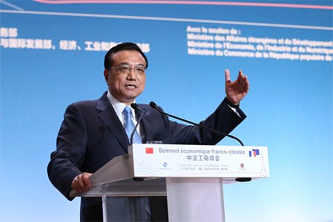 李克強總理2日在中法工商峰會演講時表示，中法建交50年來，兩國關(guān)系積累了寶貴經(jīng)驗，未來50年的中法關(guān)系將更燦爛輝煌。中國政府網(wǎng)