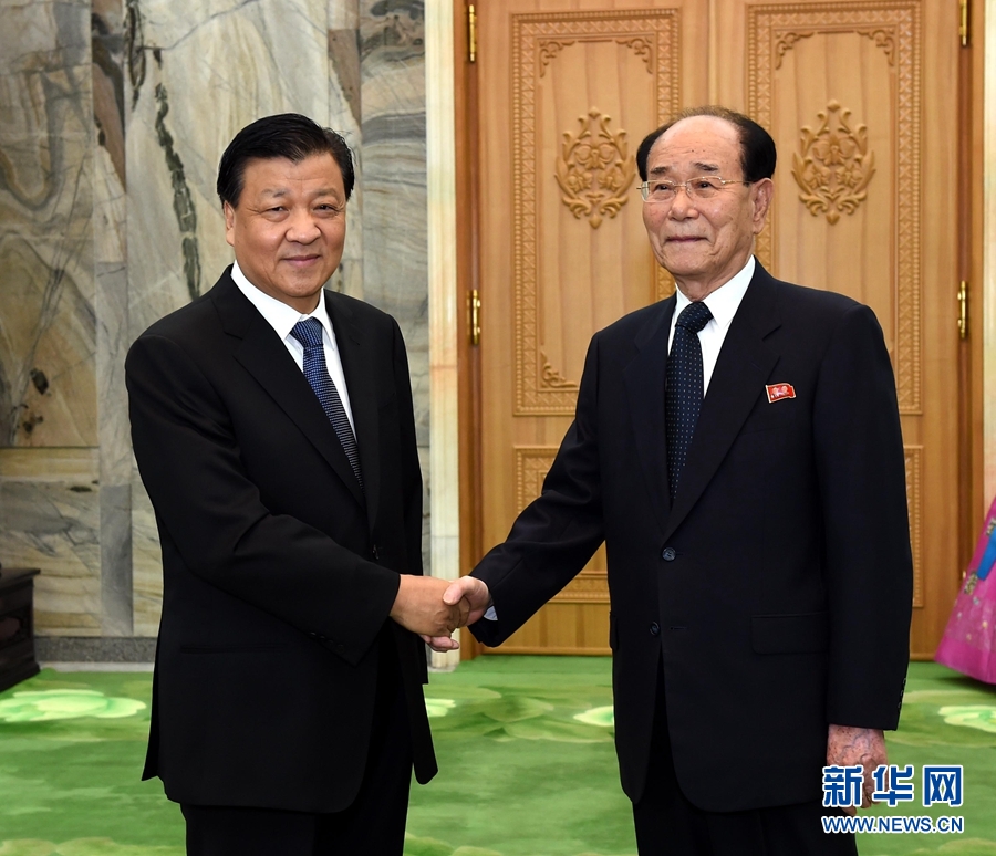 10月10日，正在朝鮮訪問的中共中央政治局常委、中央書記處書記劉云山在平壤會(huì)見朝鮮勞動(dòng)黨中央政治局常委、最高人民會(huì)議常任委員會(huì)委員長(zhǎng)金永南。 新華社記者 饒愛民 攝