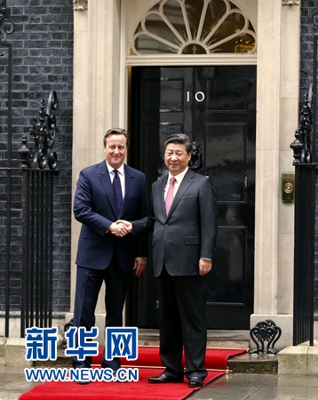 10月21日，國家主席習(xí)近平在倫敦唐寧街首相府同英國首相卡梅倫舉行會談。 新華社記者 鞠鵬 攝 