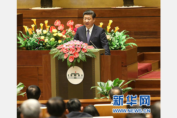 11月6日，中共中央總書記、國(guó)家主席習(xí)近平在越南國(guó)會(huì)發(fā)表題為《共同譜寫中越友好新篇章》的重要演講。 新華社記者 龐興雷 攝