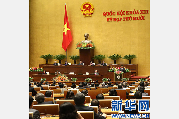 11月6日，中共中央總書記、國(guó)家主席習(xí)近平在越南國(guó)會(huì)發(fā)表題為《共同譜寫中越友好新篇章》的重要演講。 新華社記者 龐興雷 攝