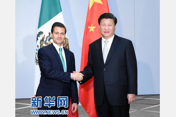 11月16日，國(guó)家主席習(xí)近平在土耳其安塔利亞會(huì)見墨西哥總統(tǒng)培尼亞。 新華社記者張鐸攝