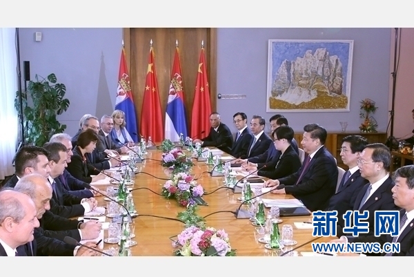 6月18日，國家主席習(xí)近平在貝爾格萊德同塞爾維亞總統(tǒng)尼科利奇舉行會談。 新華社記者 馬占成 攝
