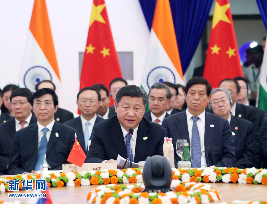 10月16日，金磚國家領導人第八次會晤在印度果阿舉行。中國國家主席習近平、印度總理莫迪、南非總統(tǒng)祖馬、巴西總統(tǒng)特梅爾、俄羅斯總統(tǒng)普京出席。習近平發(fā)表題為《堅定信心　共謀發(fā)展》的重要講話。新華社記者姚大偉攝 