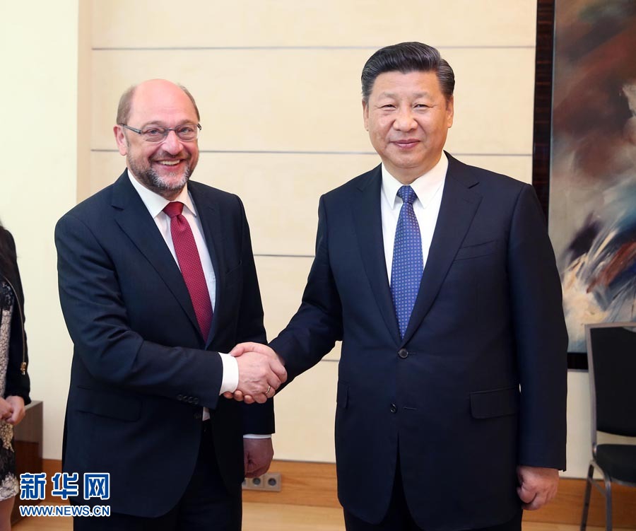 7月6日，國(guó)家主席習(xí)近平在柏林會(huì)見(jiàn)德國(guó)社會(huì)民主黨主席舒爾茨。新華社記者 姚大偉 攝