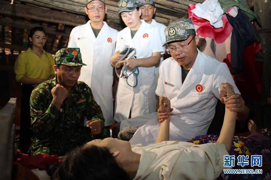 （國際&middot;圖文互動(dòng)）（2）&ldquo;感謝中國軍醫(yī)帶來康復(fù)信心&rdquo;&mdash;&mdash;中國人民解放軍醫(yī)療隊(duì)赴越南邊境地區(qū)巡診紀(jì)實(shí)