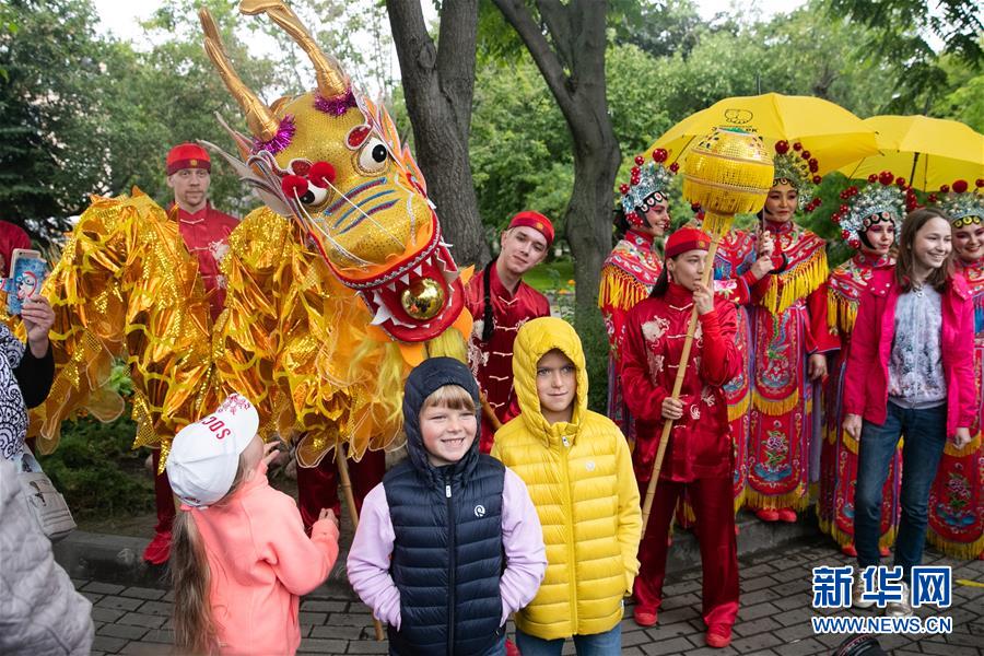（國際）（8）莫斯科動物園為大熊貓&ldquo;如意&rdquo;和&ldquo;丁丁&rdquo;慶生