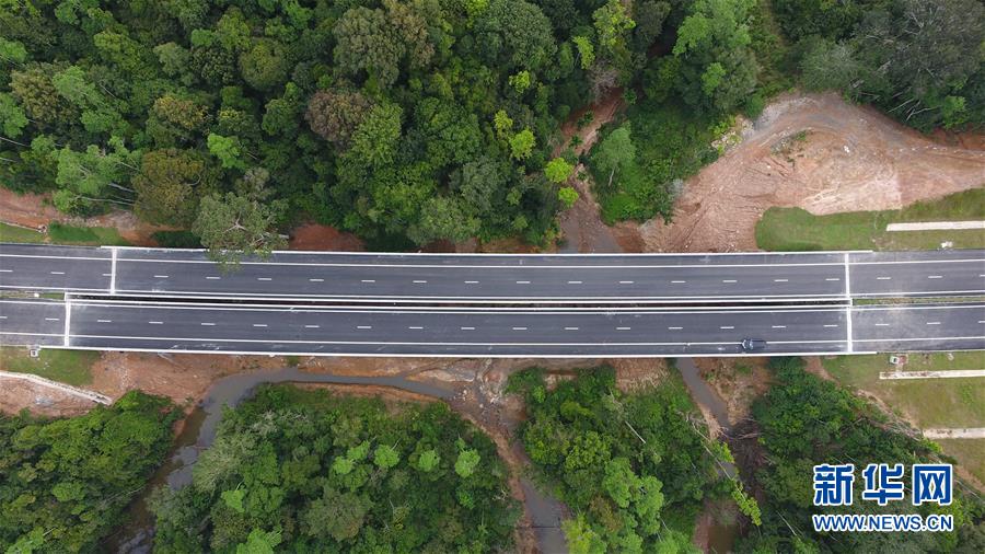 （國(guó)際&middot;圖文互動(dòng)）（5）中企承建斯里蘭卡南部高速公路延長(zhǎng)線全線通車