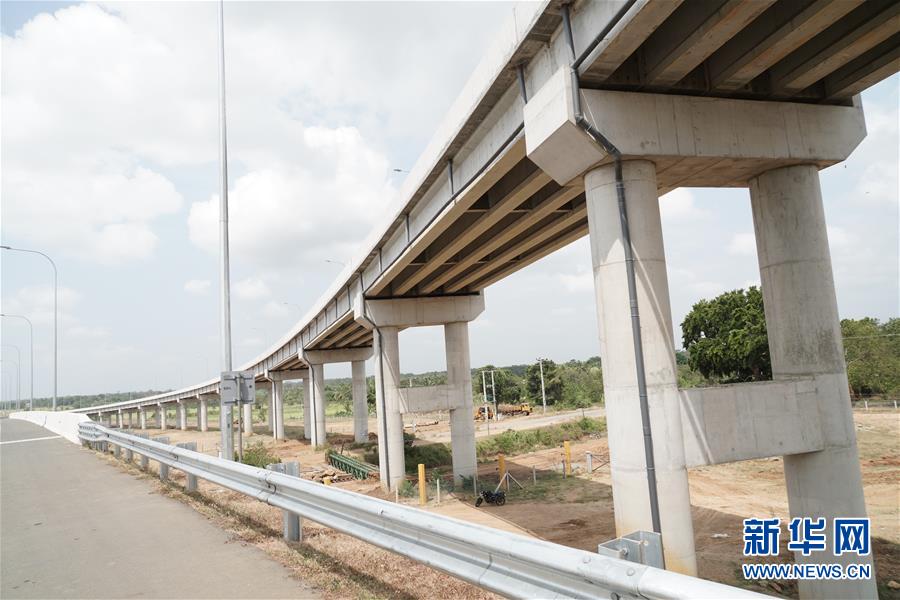（國(guó)際&middot;圖文互動(dòng)）（8）中企承建斯里蘭卡南部高速公路延長(zhǎng)線全線通車